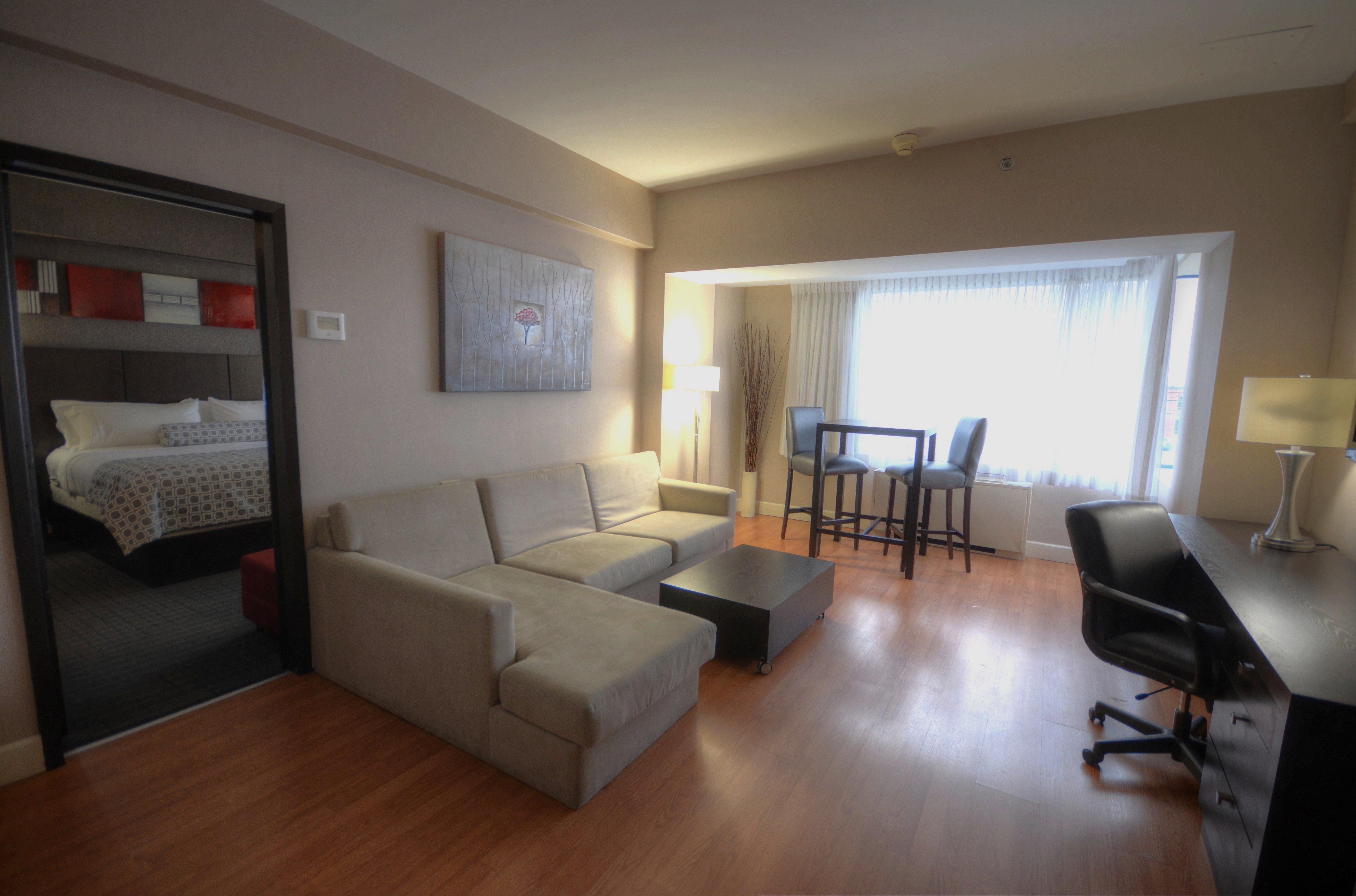 Armon Plaza Montreal Airpt, Trademark Collection By Wyndham Екстер'єр фото